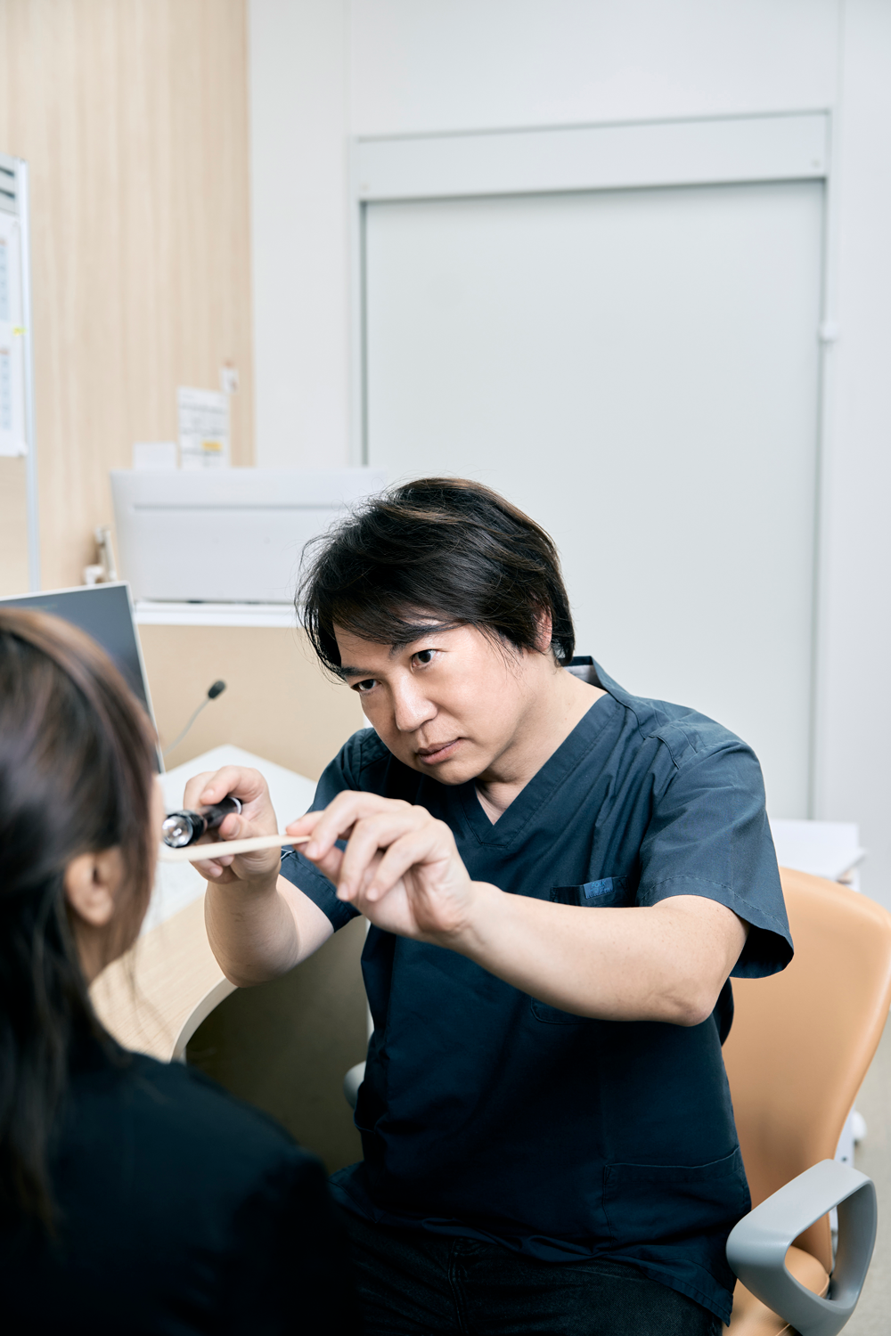 ２【1000】菅谷和之先生　麻酔科医　いびきを最新治療法で治す　10,000人の眠りを見届けた麻酔科医が教える治療法　クリエイティブメディア出版　クリエイターズワールド